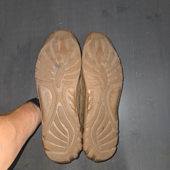 Allen Edmonds Men’s Boulder Venetian Moc Leather Shoes Brown - Picture 4 of 5